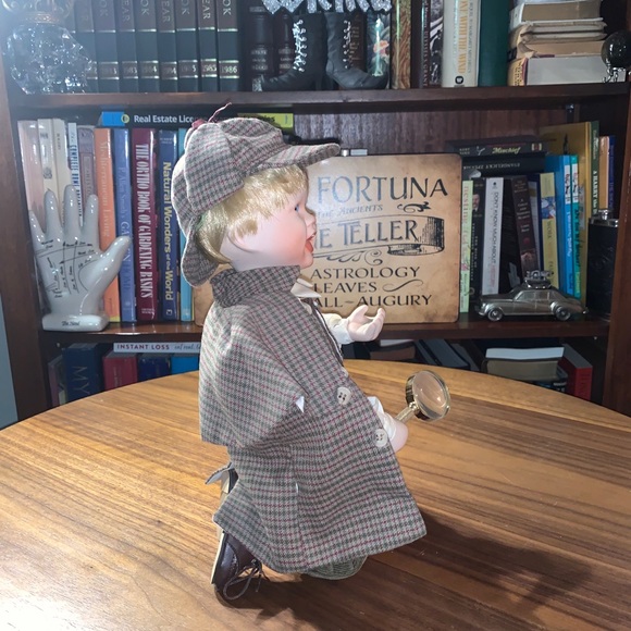COPY - Little Sherlock doll - Picture 6 of 7